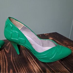 Vintage Aj Valenci Green Stiletto Heels